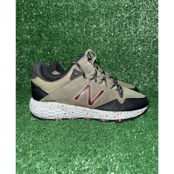 New Balance Fresh Foam Crag Trail Womens Size 8.5 Green Hiking Running Shoes Gym - Picture 1 of 9